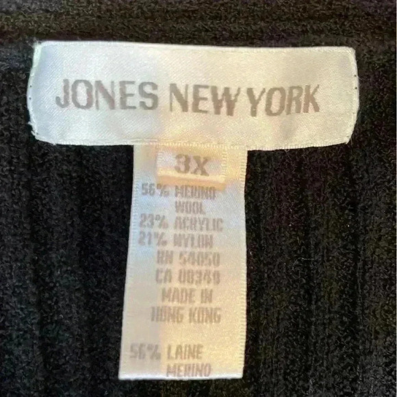 Jones New York Woman Plus Black Cardigan Sweater with Pockets - Picture 8 of 11